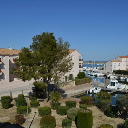 Locations Saint-cyprien: 2 Pieces Avec Parking, Terrasses, Et Loggia - Fr-1-225d-35 Lejlighed *